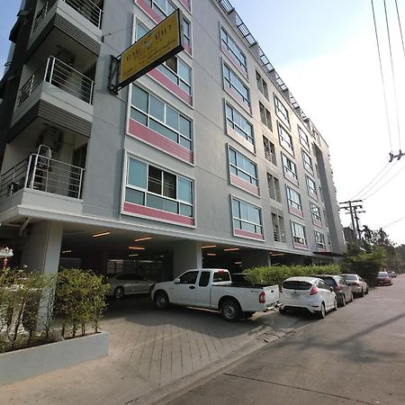 Aparthotel Baan Mina Bangkok Exteriér fotografie